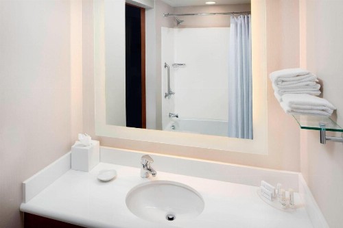 SpringHill Suites Indianapolis Downtown - image 24
