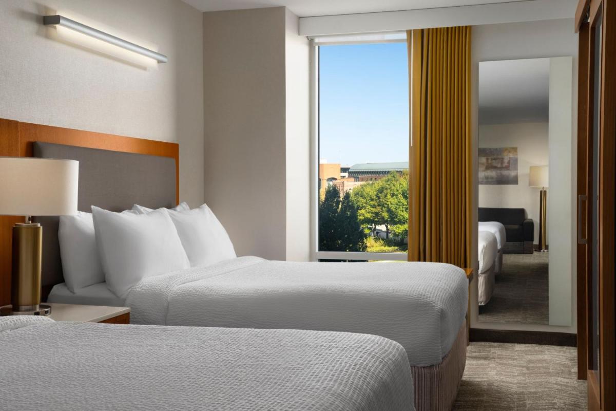 SpringHill Suites Indianapolis Downtown - image 6