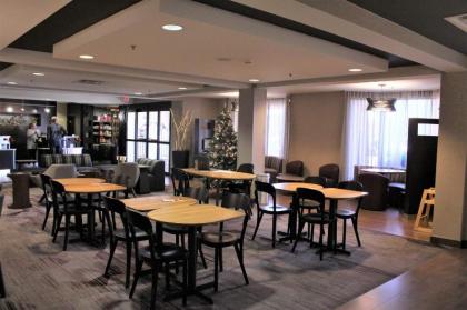 Courtyard by Marriott Indianapolis South - image 15