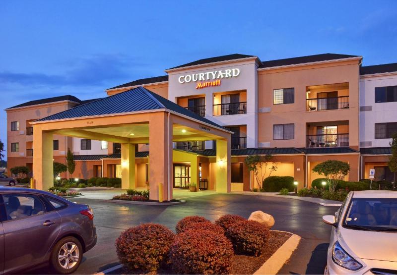 Courtyard by Marriott Indianapolis South - image 7