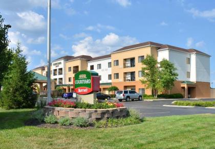 Courtyard by Marriott Indianapolis South - image 10