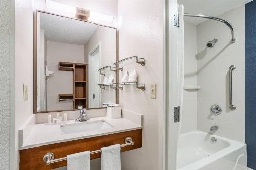 Fairfield Inn & Suites Indianapolis Northwest - image 6
