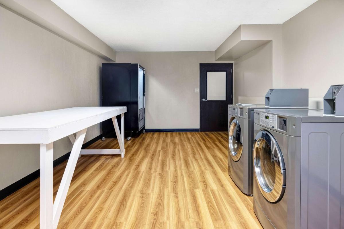 Motel 6 Indianapolis IN - image 6