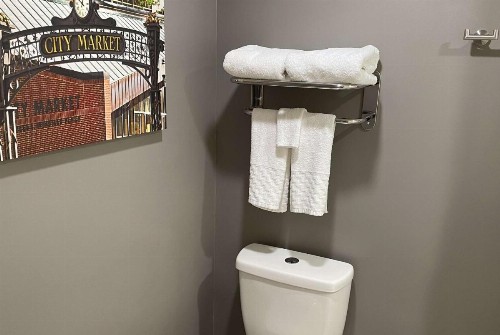 Best Western Plus Indianapolis Downtown - image 9