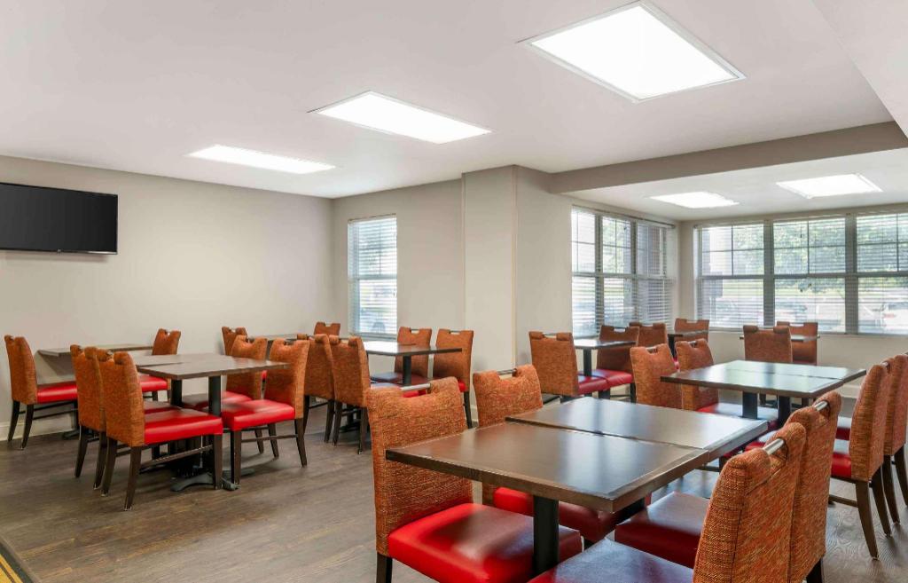 Extended Stay America Suites - Indianapolis - Airport - W Southern Ave - image 3