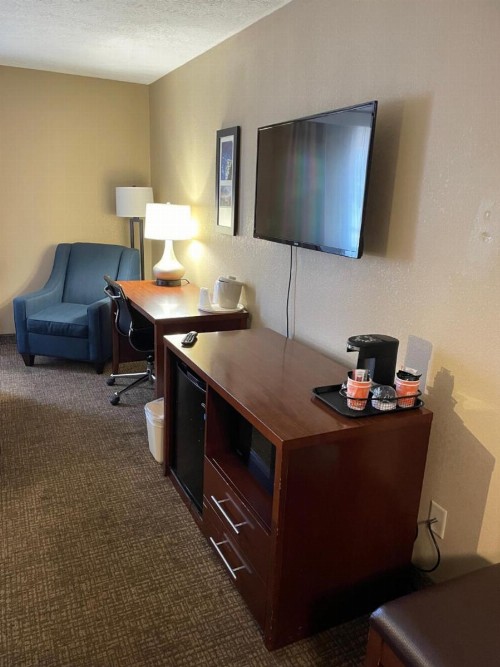 Comfort Inn Indianapolis South I-65 - image 19