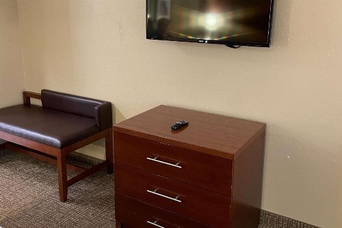 Comfort Inn Indianapolis South I-65 - image 24