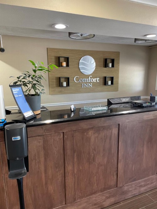 Comfort Inn Indianapolis South I-65 - image 7