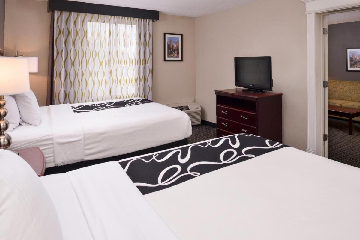 La Quinta by Wyndham Indianapolis South - image 2