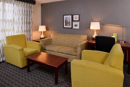 La Quinta by Wyndham Indianapolis South - image 30
