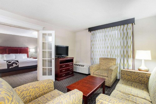 La Quinta by Wyndham Indianapolis South - image 42
