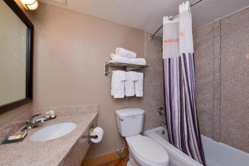 La Quinta by Wyndham Indianapolis South - image 48