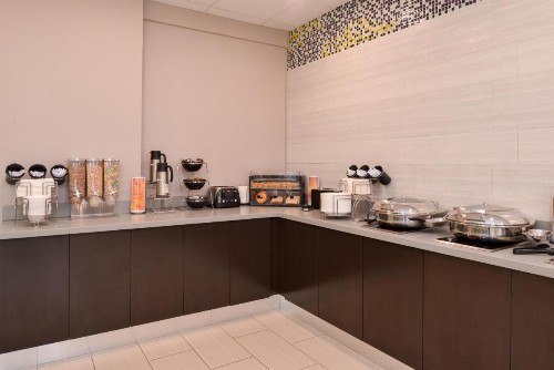 La Quinta by Wyndham Indianapolis South - image 9