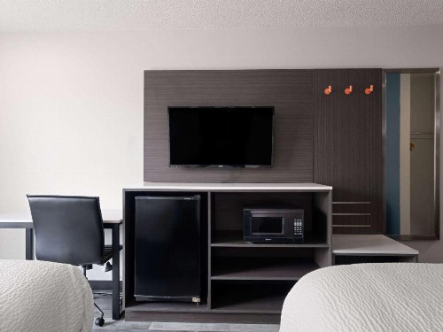 Quality Inn East Indianapolis - image 16