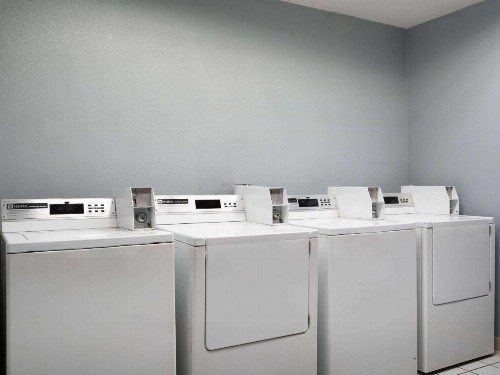 Quality Inn East Indianapolis - image 22
