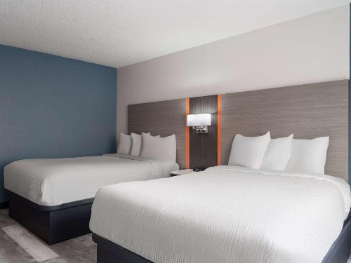 Quality Inn East Indianapolis - image 27