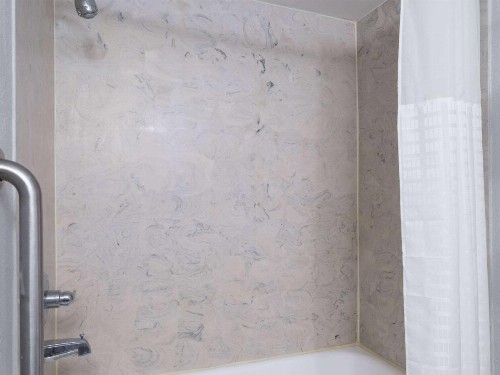 Quality Inn East Indianapolis - image 30