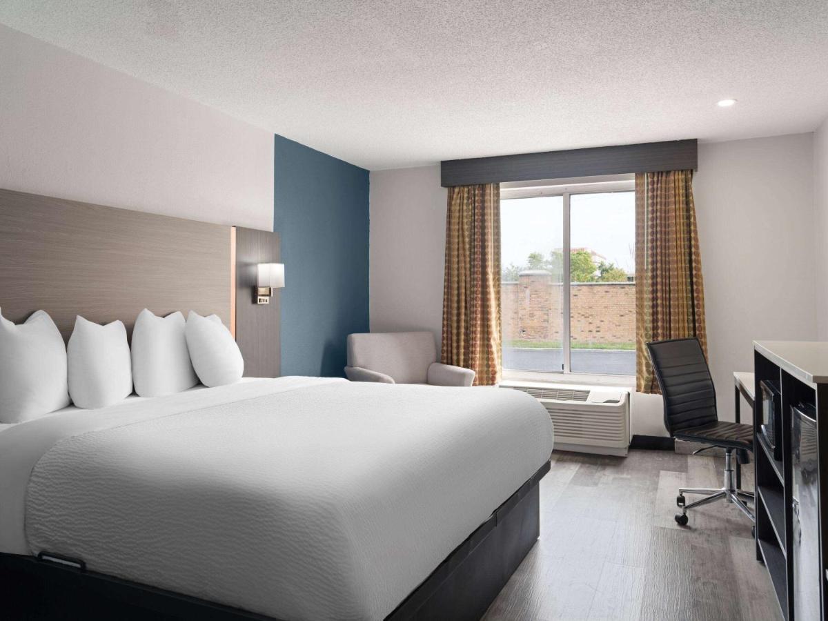 Quality Inn East Indianapolis - image 7