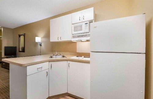Extended Stay America Suites - Indianapolis - Airport - image 21