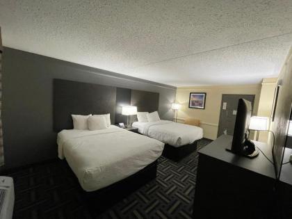 La Quinta Inn by Wyndham Indianapolis Airport Lynhurst - image 8