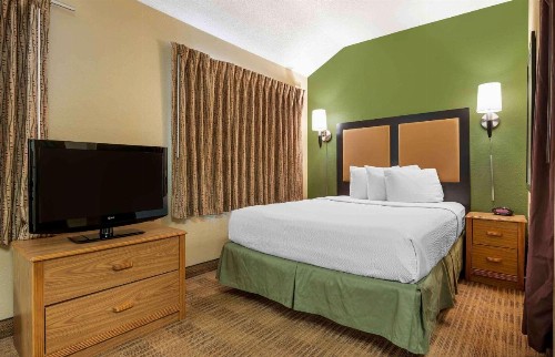 Extended Stay America Suites - Indianapolis - West 86th St - image 2