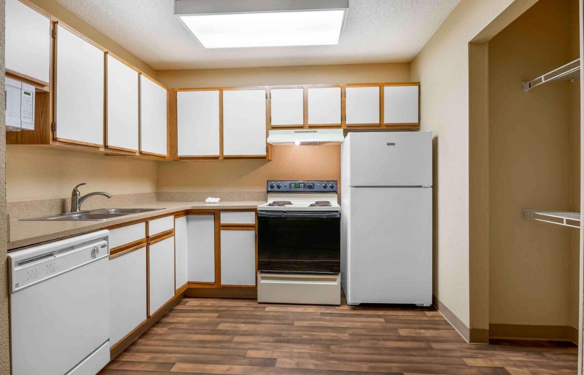 Extended Stay America Suites - Indianapolis - West 86th St - image 3
