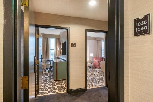 Omni Severin Hotel - image 2