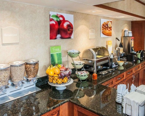 Quality Inn Indianapolis - image 11