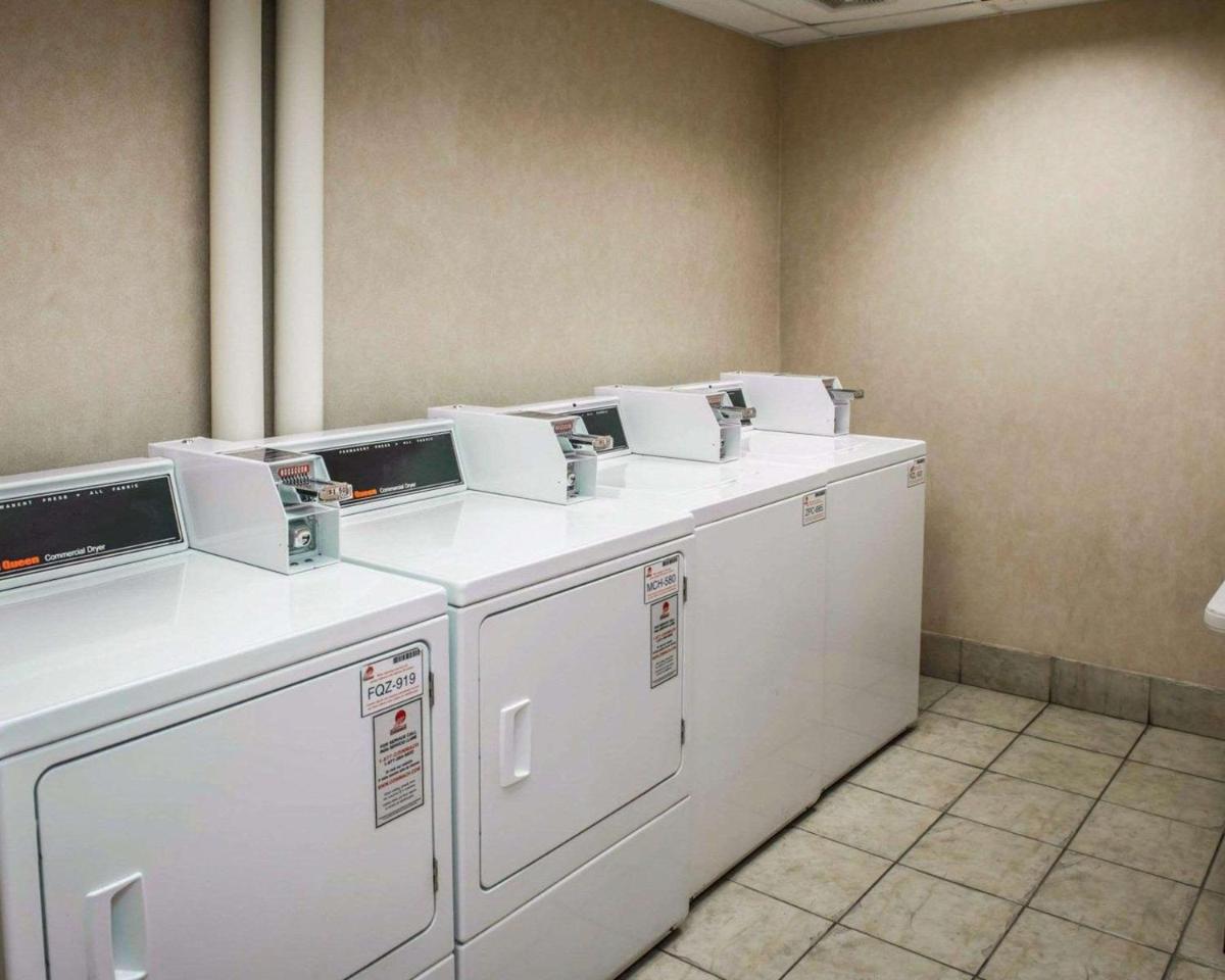 Quality Inn Indianapolis - image 3