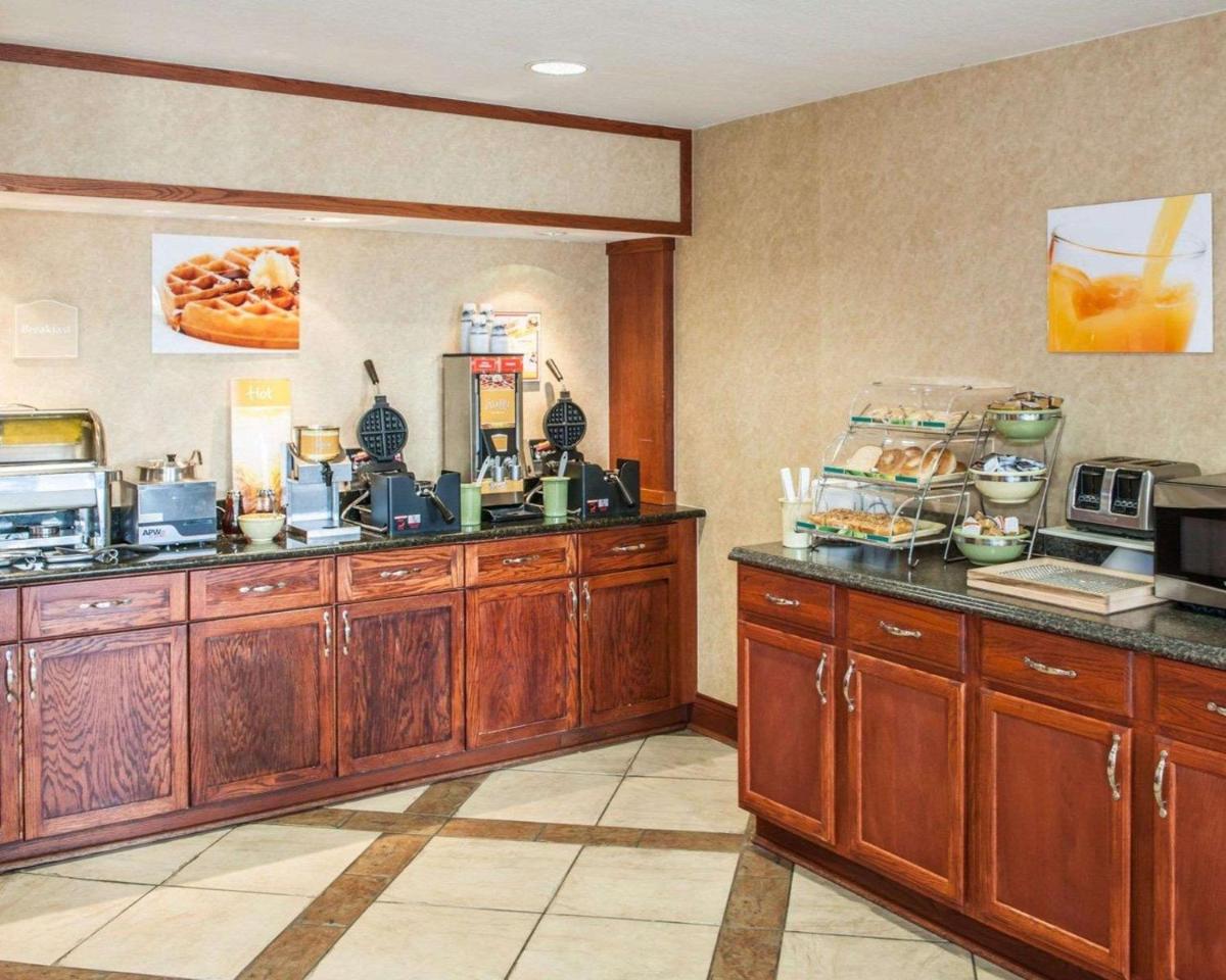 Quality Inn Indianapolis - image 6