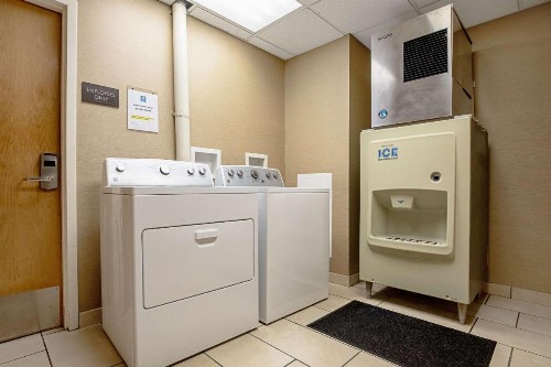 Comfort Inn Indianapolis North - Carmel - image 7
