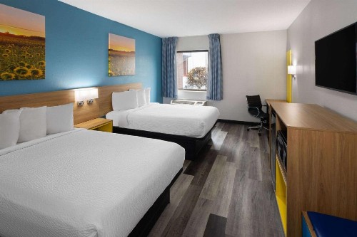 Days Inn & Suites by Wyndham Northwest Indianapolis - image 26