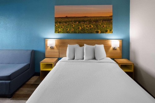 Days Inn & Suites by Wyndham Northwest Indianapolis - image 27