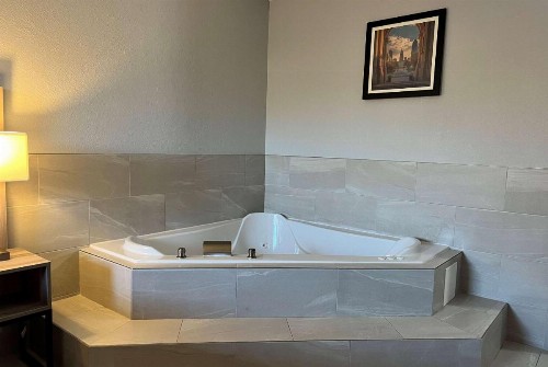 Baymont by Wyndham Indianapolis South - image 24