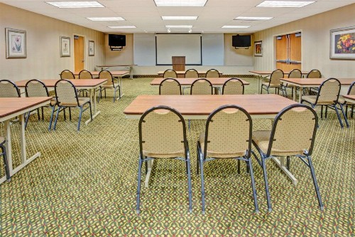 Baymont by Wyndham Indianapolis West - image 32