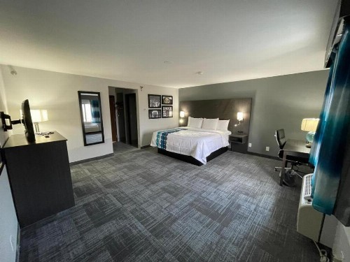 La Quinta Inn by Wyndham Indianapolis Airport Executive Dr - image 16