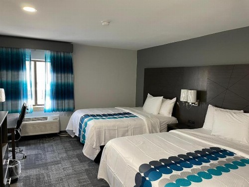 La Quinta Inn by Wyndham Indianapolis Airport Executive Dr - image 38