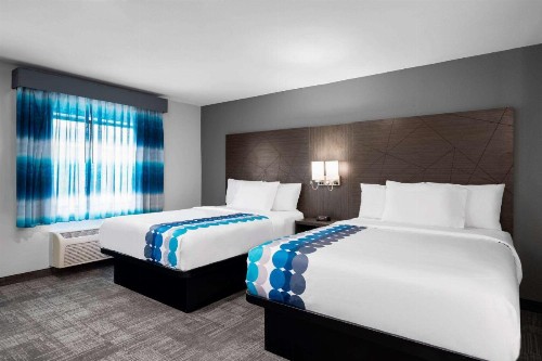 La Quinta Inn by Wyndham Indianapolis Airport Executive Dr - image 40