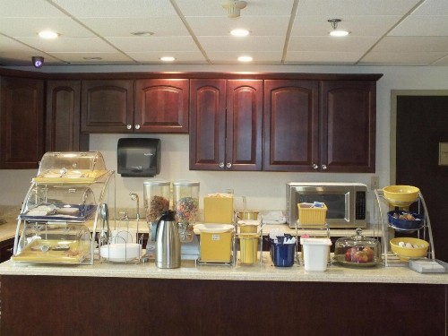 Days Inn by Wyndham Indianapolis Northeast - image 28