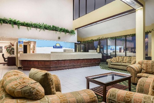 Days Inn by Wyndham Indianapolis Northeast - image 3