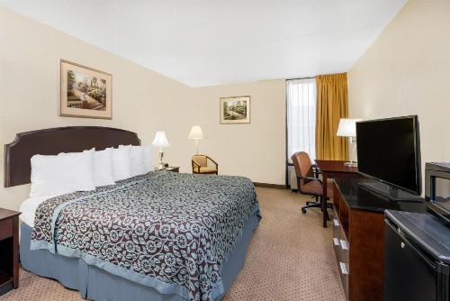 Days Inn by Wyndham Indianapolis Northeast - image 32