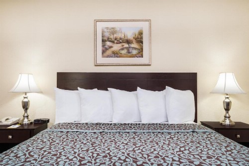 Days Inn by Wyndham Indianapolis Northeast - image 49