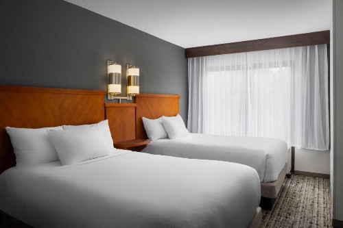 Hyatt Place Indianapolis Airport - image 2