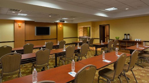Hyatt Place Indianapolis Airport - image 27