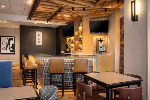 Hyatt Place Indianapolis Airport - image 33
