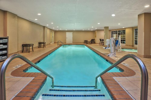 Candlewood Suites Indianapolis Northeast an IHG Hotel - image 16