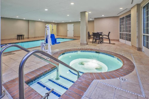 Candlewood Suites Indianapolis Northeast an IHG Hotel - image 17