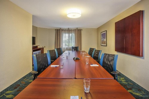 Candlewood Suites Indianapolis Northeast an IHG Hotel - image 19