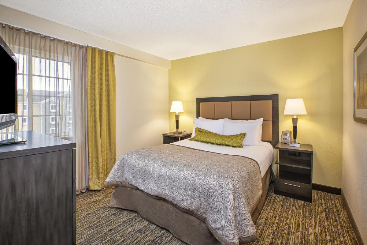Candlewood Suites Indianapolis Northeast an IHG Hotel - image 5