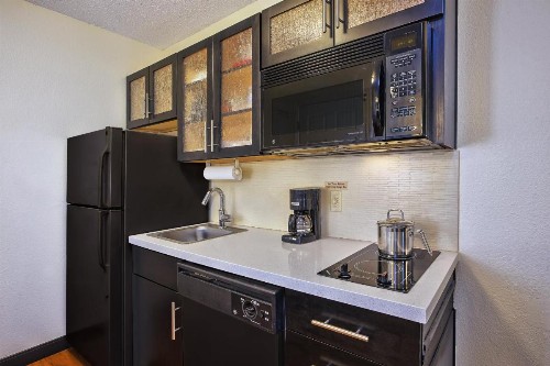 Candlewood Suites Indianapolis Northeast an IHG Hotel - image 7